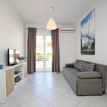 Apartments Maja 100 From The Beach Podgora Exterior photo