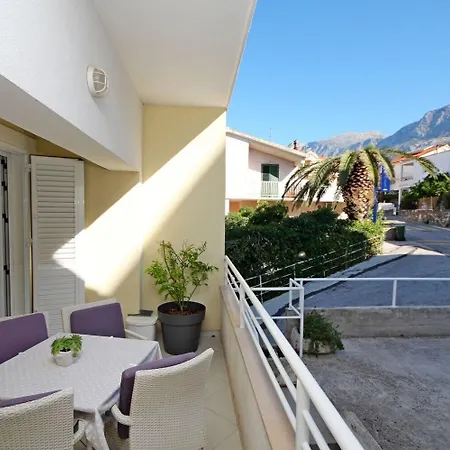 Apartments Maja 100 From The Beach Podgora Exterior photo