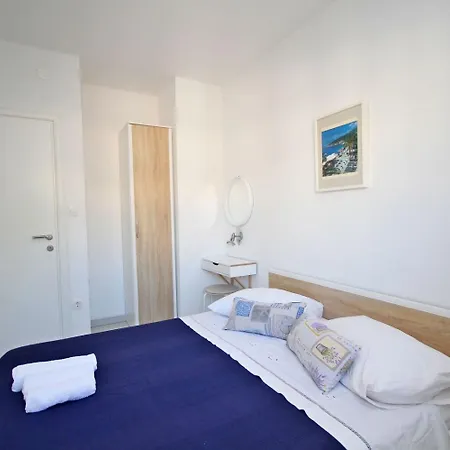 Apartments Maja 100 From The Beach Podgora Exterior photo